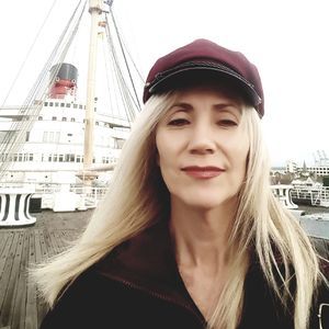 Meet your Posher, Cari